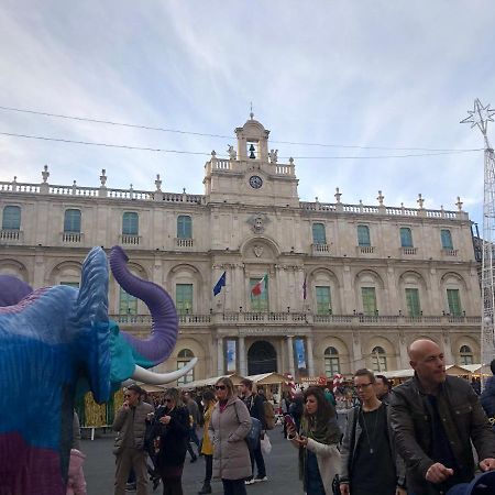 Sicily Wonderful Piazza Universita' Villa Catania Exterior foto