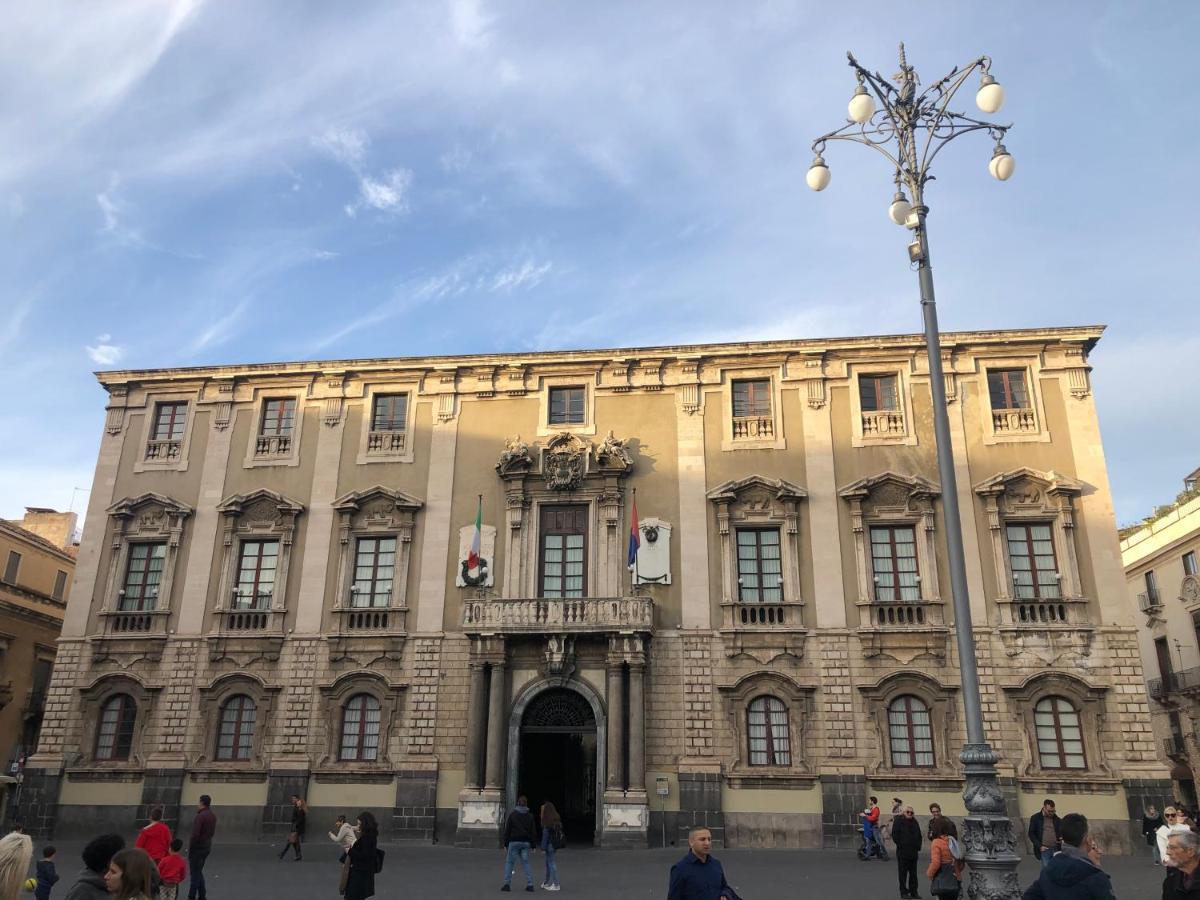 Sicily Wonderful Piazza Universita' Villa Catania Exterior foto